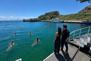 From Istanbul - Swimming Tour in the Marmara Sea by Boat