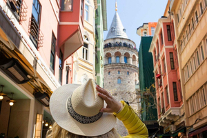Rundgang zum Galataturm, nach Pera und zur İstiklal-Straße