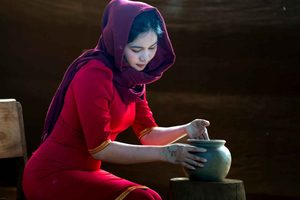 Half-Day Old City Tour with Pottery Workshop