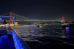 Estambul: crucero nocturno por el Bósforo