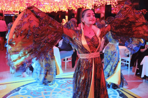Bosporus-Dinner-Bootstour mit Live-Shows und Abendprogramm