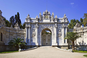 Istanbul: Dolmabahce Palace och Grand Bazaar Tour