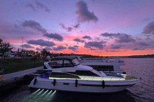 Istanbul: Private Bosphorus Tour on Luxury Yacht w/transfer