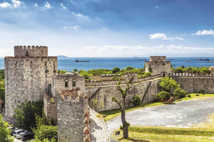 Istanbul avslöjad: Historiska stigar och Bosporen Serenity