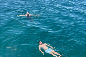Tour en barco para nadar en el mar de Mármara