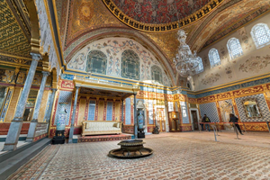 Topkapi Palace & Harem Tour with Entry Ticket