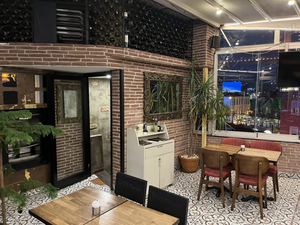 Epope Cafe & Restaurant