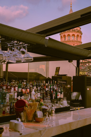 Flinta Cocktail Bar Rooftop