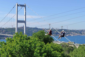 Zipline Adventure med utsikt over Bosporos