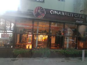 Kuzguncuk Cinaralti Cafe