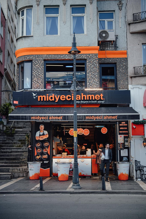 Midyeci Ahmet Akaretler
