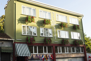 Mini Harem Hotel