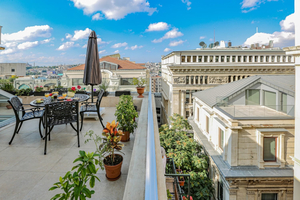 No 8 Galata