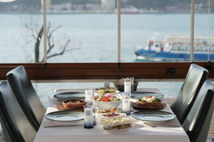 Set Deck Restaurant