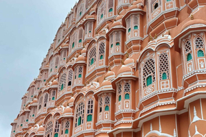 From Delhi: Jaipur Private Day Tour with AC Car & Tour Guide