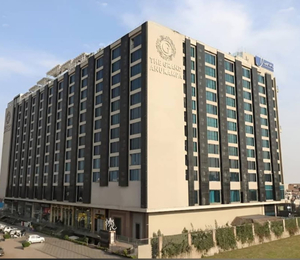 Golden suites grand Anukampa