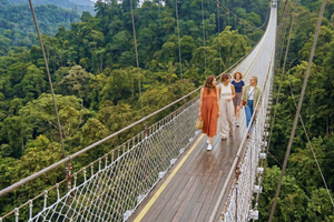 Bandung: White Crater, Rengganis Bridge & Hot Springs Tour