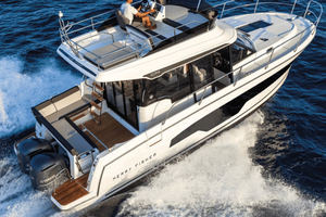 Jakarta: Private Yacht Trip to Sepa Island with Snorkeling