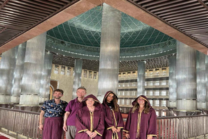 Jakarta Walking Tour: Explore Jakarta as the Locals do