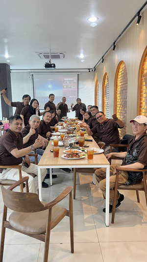 Hello Seafood & Resto