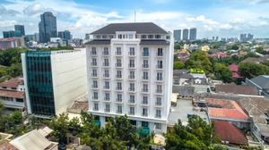 Jambuluwuk Thamrin Hotel