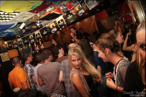 Blaze Rock & Sports Bar - בר הופעות חיות‎ בירושלים