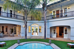 Hyde Park Retreat