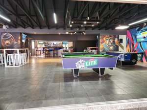 Sundowners Grill & Entertainment Venue