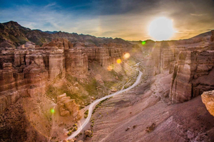 Almaty : canyons de Charyn et Black, lacs Kaindy et Kolsai