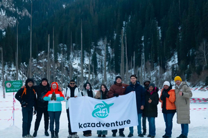 Da Almaty: Escursione di un giorno al canyon di Charyn, al lago Kolsay e al lago Kaindy