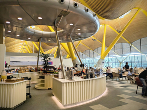 Iberia Dalí VIP Lounge