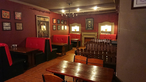 Lenore Pub