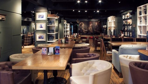 THE JEANS BAR