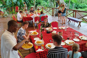 Borabora: Animal Park Guided and Bush Tour