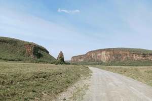 From Nairobi: Hell's Gate National Park & Lake Naivasha Tour