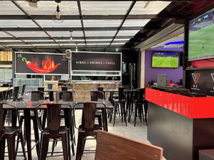 V1 Sports Bar & Grill