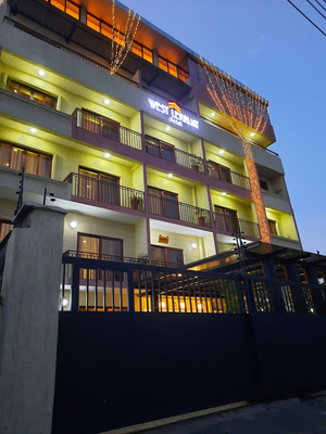 West Lerruat Hotel