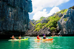 Ang Thong: Ganztagestour zum Kajakfahren und Schnorcheln im Meerespark
