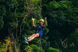 Offizieller Zipline-Park Hawk Adventure & Transfer