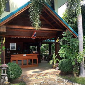 Baan Karnjana Hotel