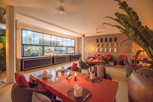 L'Ananas Restaurant - Sunset Beach Hotel