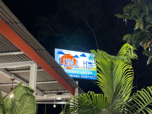 Luna Hut Restaurant