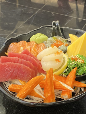 Uneed - Shabu Club & KTV