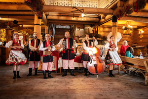 Folkemusikkshow med middag og drikke
