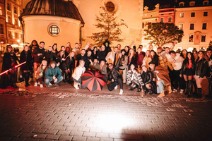 Cracovia: ruta de bares y discotecas de Halloween con 1 hora de bebidas ilimitadas