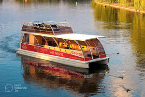 Krakow: Dag- eller nattcruise på elven Vistula med lydguide