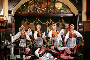 Kraków: Folklig show Folkshow & 3-rätters middag på Jama Michalika Café