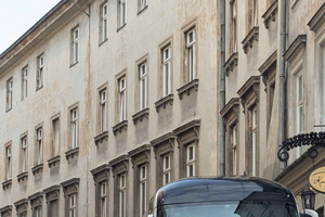 Krakow: Hidden Gems & Panoramic Photo Tour with Guide