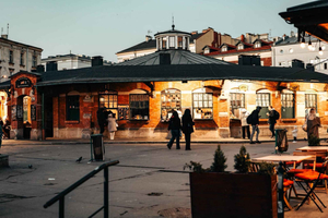 Krakow Jewish Quarter Hidden Bars & Polish Tapas with Local