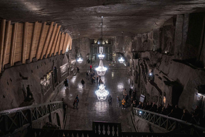 Krakow: Wieliczka Salt Mine Guided Tour with Entry Ticket